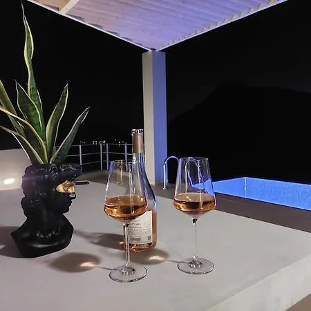 Villa Odyssey *